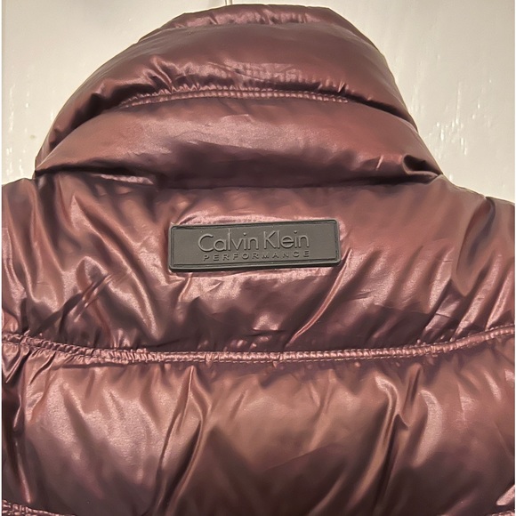 Calvin Klein Down Performance Premium Puffer Vest Womens Jacket Small Top Maroon - Picture 3 of 9